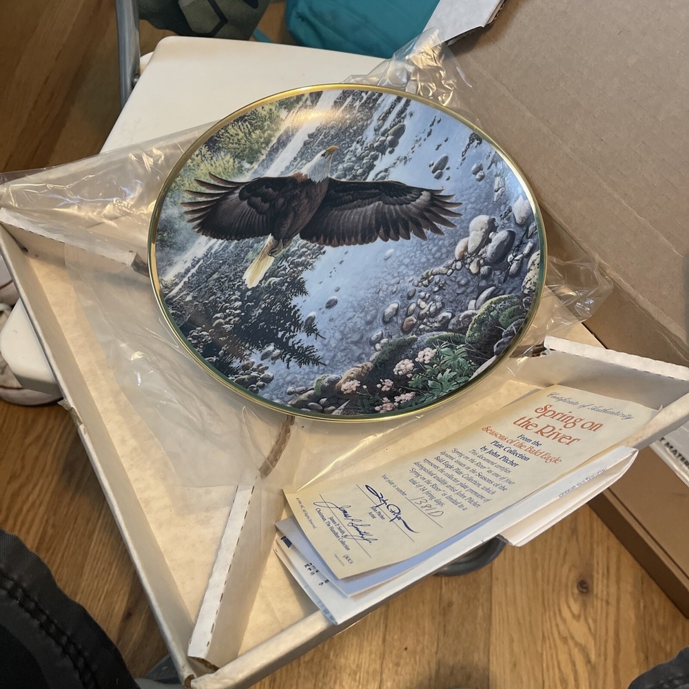 HAMILTON COLLECTORS PLATE SEASONS OF‎ THE BALD EAGLE-SPRING ON THE RIVER